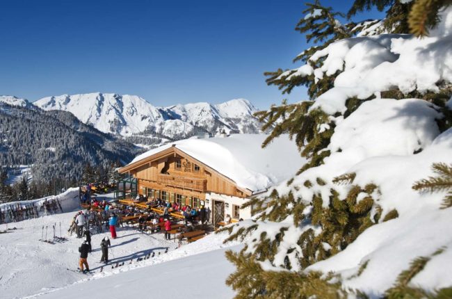 Skiing in Zauchensee